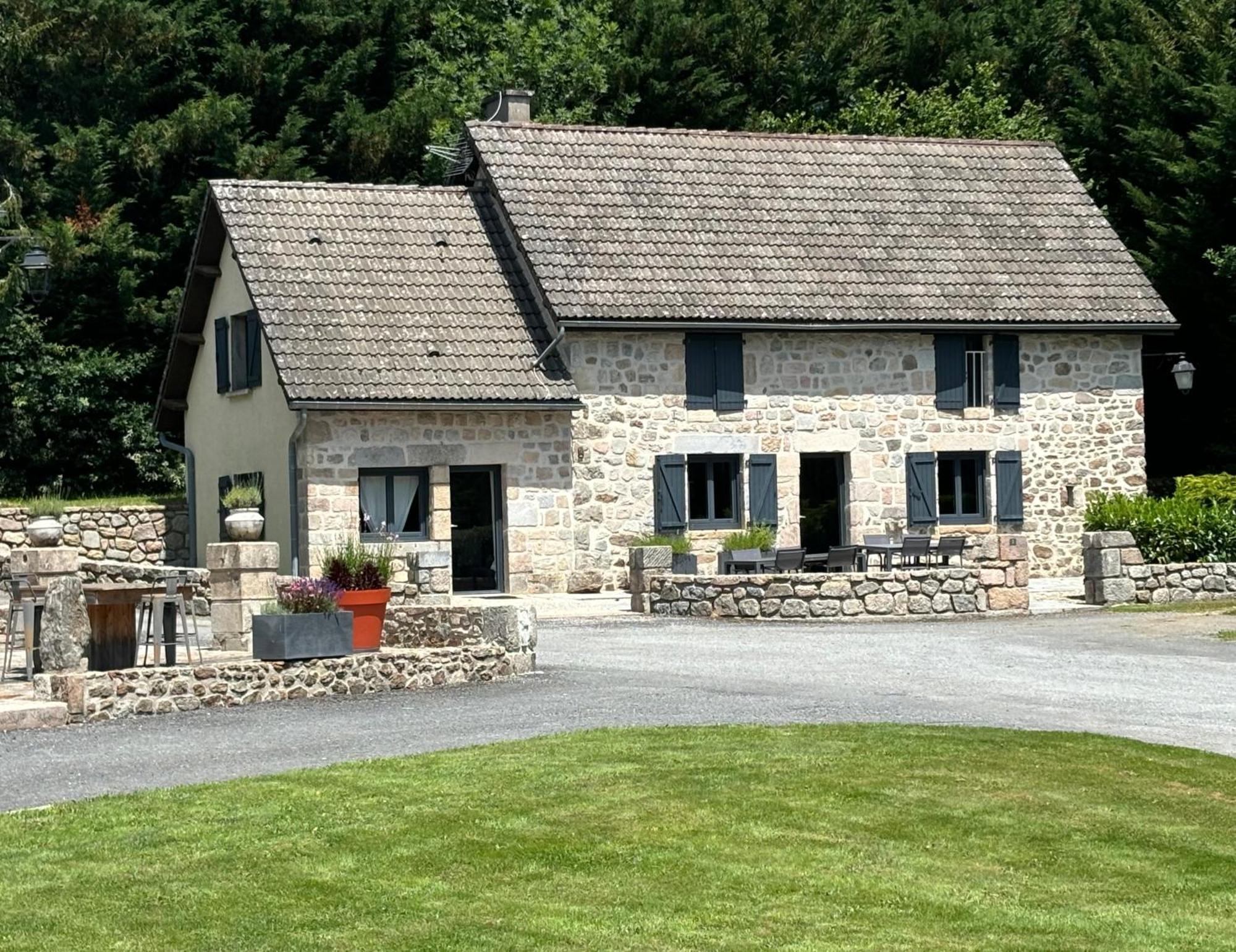 Villa Domaine Des Annouillards à Sornac Extérieur photo